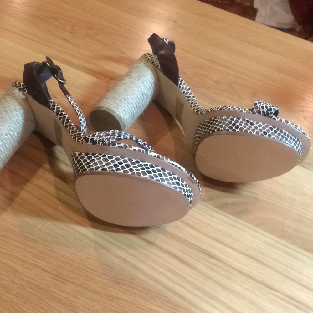 Brand New Matisse Carmen  jute heels. Brown/ white pattern